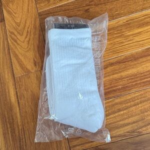 Gap Kids Girls White Crew Socks 3 Pairs Shoe Size 3-4